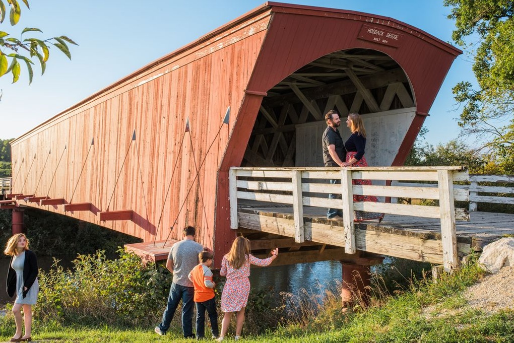 Du khách đổ xô đến các điểm từng xuất hiện trong phim đạt giải Oscar - 3