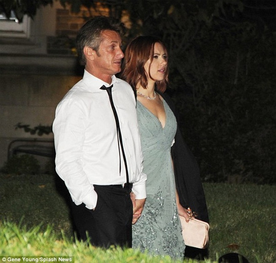 Sean Penn dự sự kiện cùng bạn gái kém 32 tuổi - 8 Sean Penn dự sự kiện cùng bạn gái kém 32 tuổi - 8
