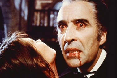 Vì sao “ma cà rồng” hút máu xuất hiện?