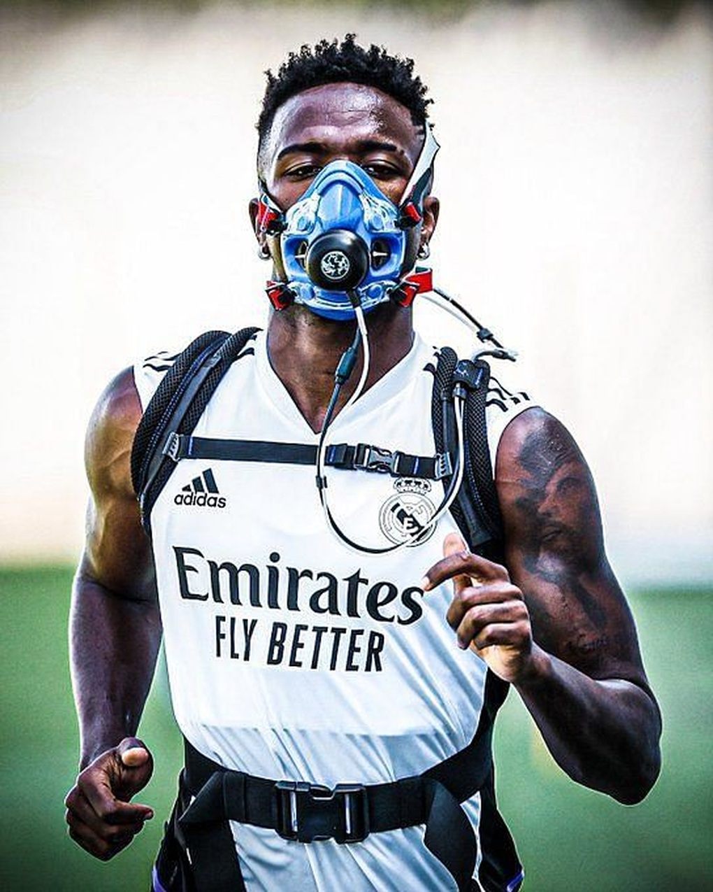 Giải mã chiếc mặt nạ bí ẩn các cầu thủ Real Madrid đeo lúc tập luyện - 2 Giải mã chiếc mặt nạ bí ẩn các cầu thủ Real Madrid đeo lúc tập luyện - 2