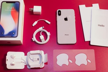 iPhone X chính hãng lên kệ từ 8/12, giá gần 30 triệu đồng