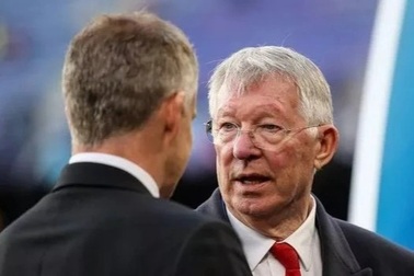 Thương học trò, Alex Ferguson ra tay can thiệp giữ ghế cho Solskjaer