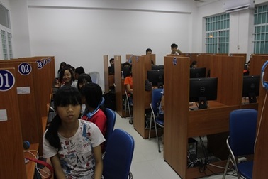 Lớp tiếng Anh đặc biệt dành cho học sinh nghèo, mồ côi