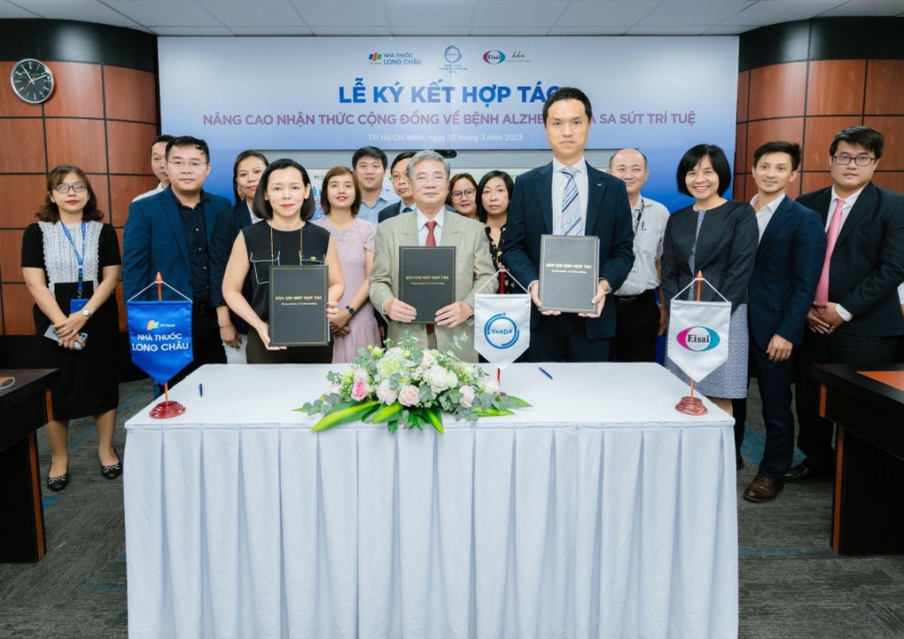 Hợp tác nâng cao nhận thức trong cộng đồng về bệnh Alzheimer - 1 Hợp tác nâng cao nhận thức trong cộng đồng về bệnh Alzheimer - 1