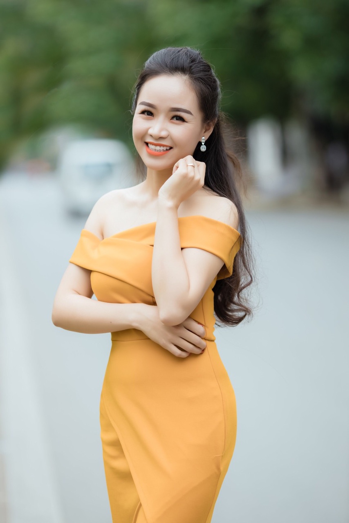 Nữ diễn viên chèo 9x trở thành MC sau lần dẫn chương trình bất đắc dĩ - 1 Nữ diễn viên chèo 9x trở thành MC sau lần dẫn chương trình bất đắc dĩ - 1
