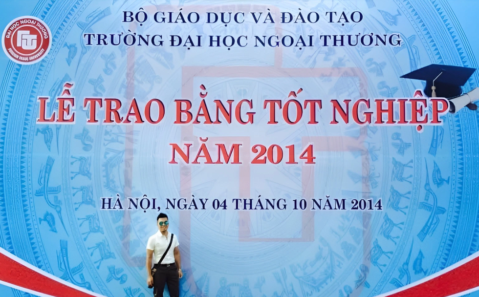 Từ chàng trai khiếm thính đến thầy giáo dạy tiếng Anh có 4 bằng đại học - 2