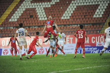 Martin Lo mờ nhạt, CLB Hải Phòng hoà CLB Quảng Nam trên sân nhà