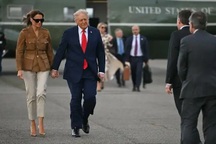 Chuyên cơ gặp sự cố, Tổng thống Donald Trump đổi sang trực thăng dự bị