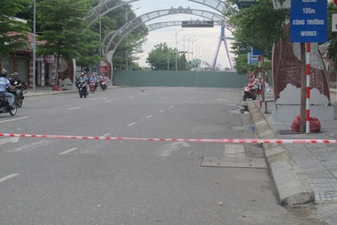 Người dân đi lại như thế nào khi thi công hầm chui?