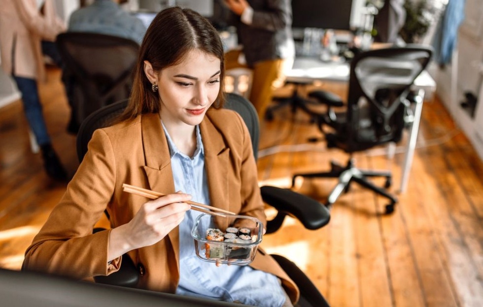 Mùi mắm tôm trong văn phòng buổi trưa - 1 Mùi mắm tôm trong văn phòng buổi trưa - 1