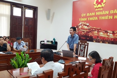 Xử phạt 1,6 tỷ, tước giấy phép doanh nghiệp bị dân lập “trận địa” cọc tre chặn tàu cát!