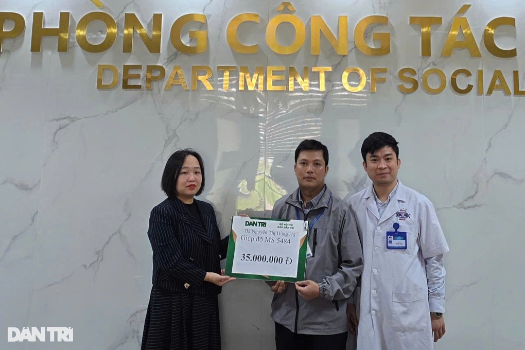 Người phụ nữ Hà Nội trao nóng 70 triệu đồng tới 2 hoàn cảnh nhân ái - 2 Người phụ nữ Hà Nội trao nóng 70 triệu đồng tới 2 hoàn cảnh nhân ái - 2