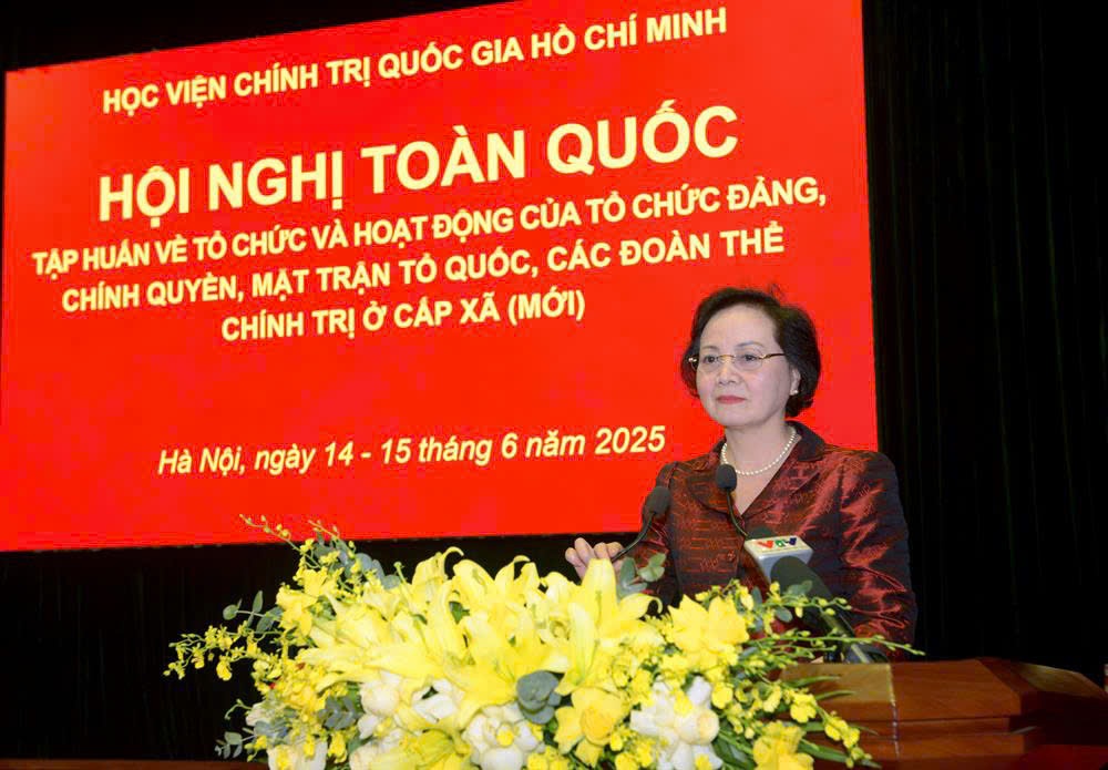 Chính quyền xã mới là cam kết chính trị của Nhà nước đối với nhân dân - 1 Chính quyền xã mới là cam kết chính trị của Nhà nước đối với nhân dân