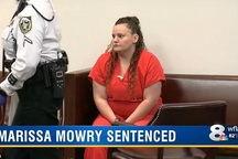 Bảo mẫu 28 tuổi mang thai với bé trai 11 tuổi