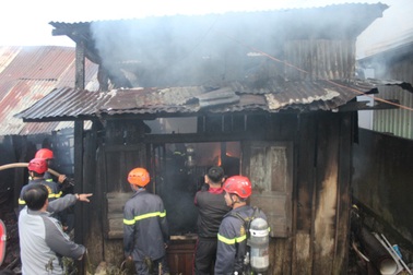 Hỏa hoạn thiêu rụi căn nhà của cụ ông gần 90 tuổi