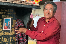 Đôi vợ chồng đồng lòng hiến xác, tự xây mộ, chuẩn bị hậu sự cho mình