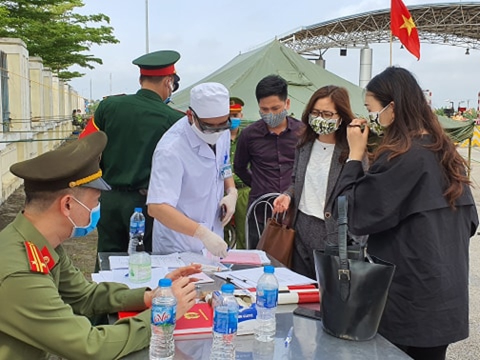 Hải Phòng tạm đóng cửa hàng quán phục vụ trên 30 người - 6 Hải Phòng tạm đóng cửa hàng quán phục vụ trên 30 người - 6