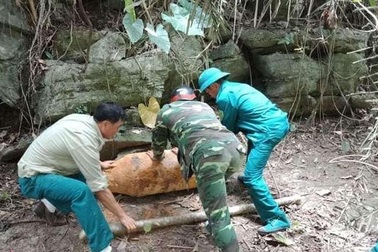 Phát hiện bom "khủng" 1,5 tạ dưới lòng đất