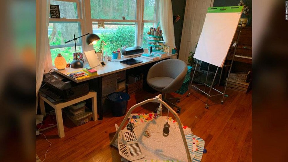 Bồn tắm, nhà vệ sinh được tận dụng thành…  “phòng làm việc” thời Covid-19 - 11