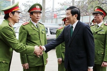 Chủ tịch nước chúc Tết lực lượng an ninh, cảnh sát