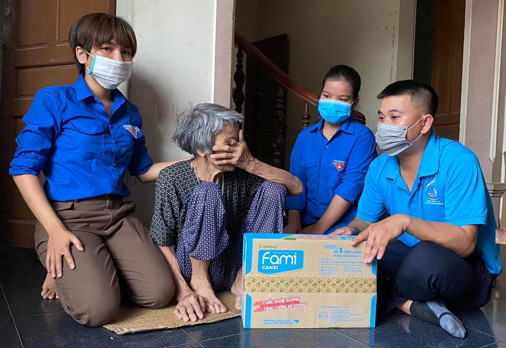 Tháng Bảy, xúc động những bữa cơm tri ân thân nhân liệt sĩ - 5 Tháng Bảy, xúc động những bữa cơm tri ân thân nhân liệt sĩ - 5
