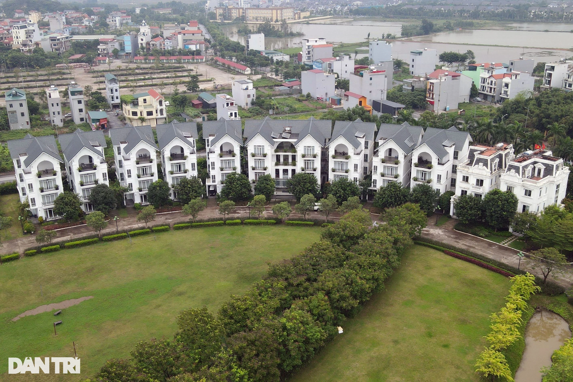 Cận cảnh dự án Tuần Châu Hà Nội dang dở của chúa đảo Đào Hồng Tuyển - 12 Cận cảnh dự án Tuần Châu Hà Nội dang dở của chúa đảo Đào Hồng Tuyển - 12
