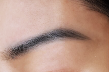 Đi xăm "chân mày tài lộc", cô gái 28 tuổi khốn khổ vì gặp thảm họa nhan sắc