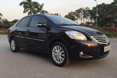 Hết thời mua ô tô đi chán bán lại vẫn có lãi?