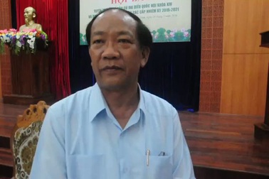 Ông Đinh Văn Thu – Chủ tịch tỉnh Quảng Nam kiêm Chủ tịch Hội đồng bầu cử tỉnh trao đổi với PV Dân trí về công tác tổ chức bầu cử cho ngư dân