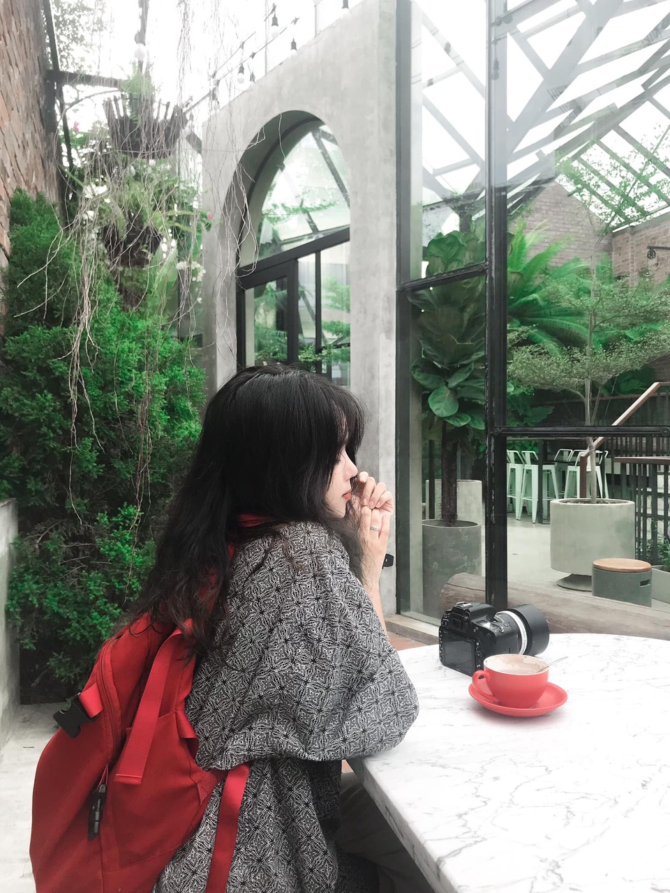 Nữ sinh trường Luật thu hút sự chú ý với gương mặt khả ái - 8 Nữ sinh trường Luật thu hút sự chú ý với gương mặt khả ái - 8