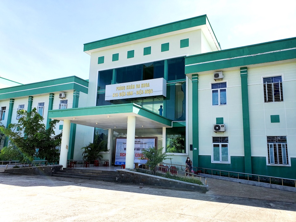Quảng Nam: Một ca nghi nhiễm SARS-CoV-2, liên quan thẩm mỹ viện ở Đà Nẵng - 1 Quảng Nam: Một ca nghi nhiễm SARS-CoV-2, liên quan thẩm mỹ viện ở Đà Nẵng - 1
