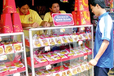 Hà Nội: Đóng cửa 2 cơ sở làm bánh trung thu “bẩn”