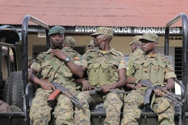 Hàng loạt doanh nghiệp Trung Quốc bị cướp ở Uganda