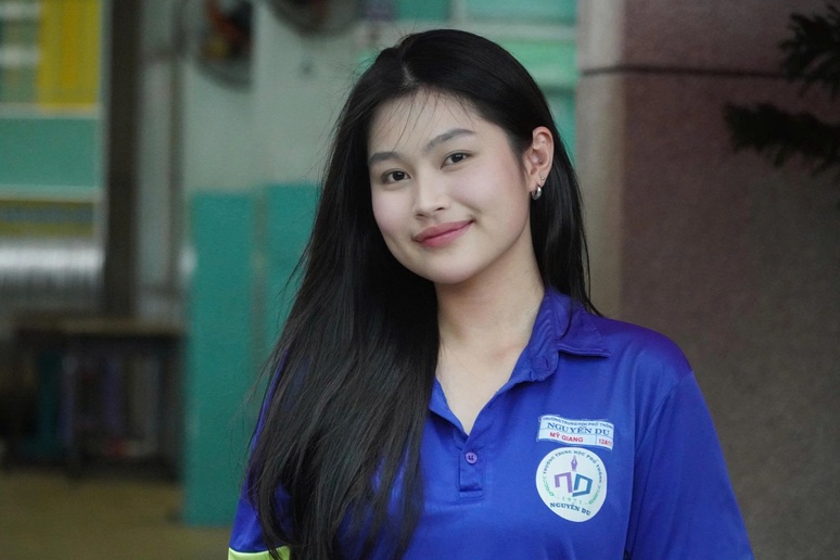 Thí sinh TPHCM rạng rỡ trong ngày làm thủ tục dự thi THPT