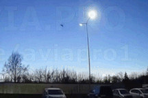 Khoảnh khắc chiến đấu cơ Su-30 rơi xuống khu dân cư Nga, phát nổ