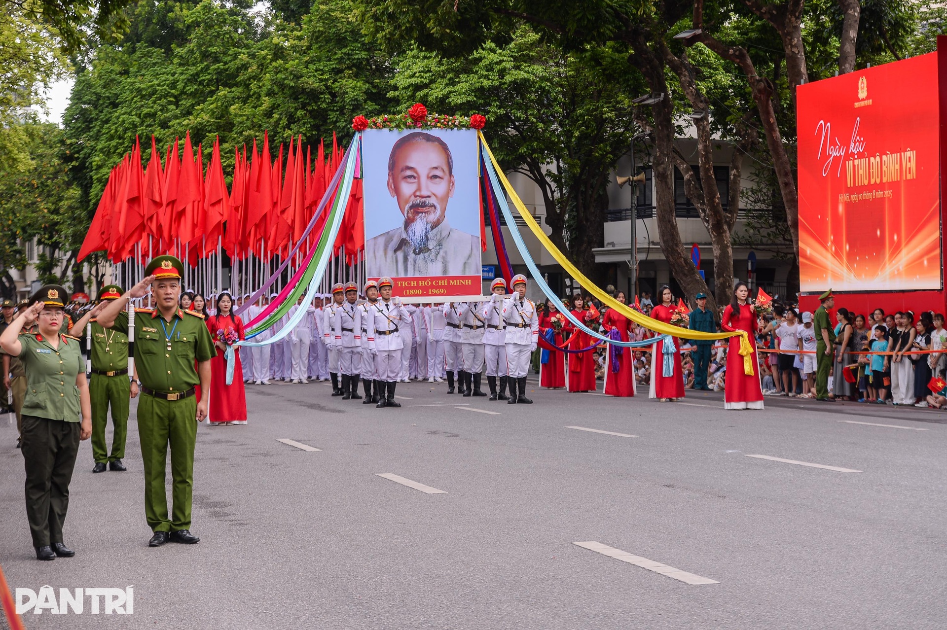 Chiêm ngưỡng dàn xe cơ giới hiện đại của Công an Hà Nội - 1 Chiêm ngưỡng dàn xe cơ giới hiện đại của Công an Hà Nội - 1