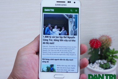 Video: Cận cảnh chiếc Galaxy Alpha viền nhôm đầu tiên của Samsung