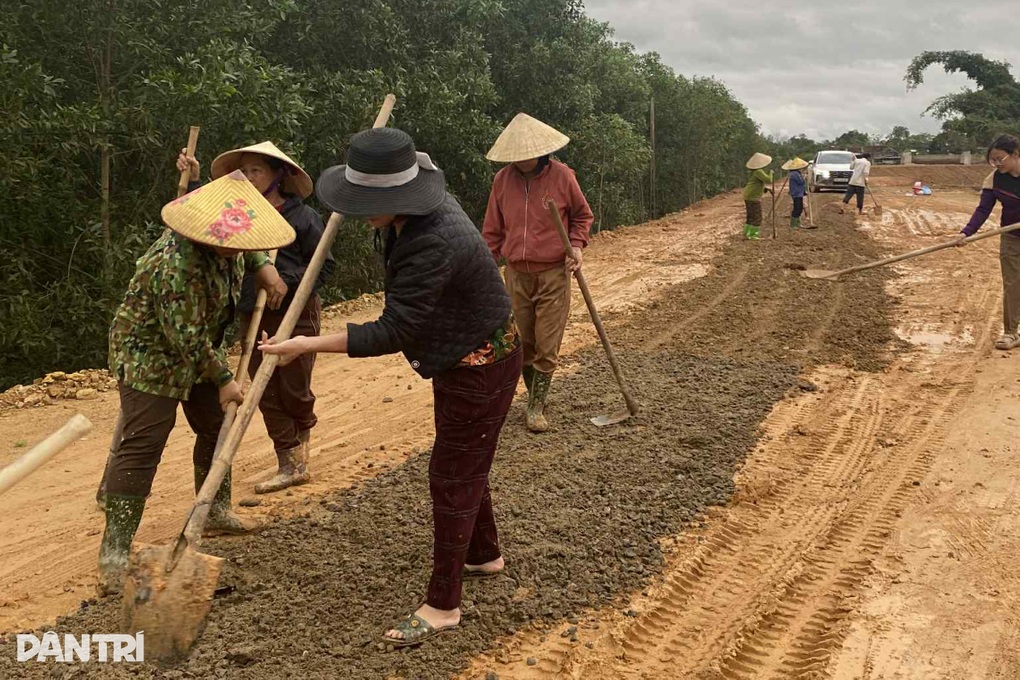 Nghệ An yêu cầu làm rõ dự án đường hàng chục tỷ đồng ì ạch - 1