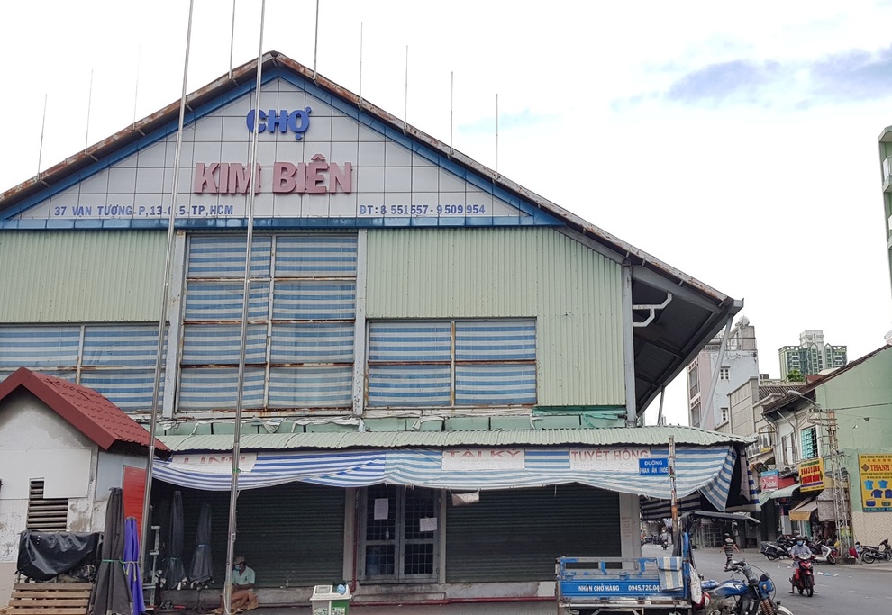 Phó thủ tướng đồng ý cho TPHCM cấm chợ để cắt nguồn lây nhiễm SARS-CoV-2 - 1 Phó thủ tướng đồng ý cho TPHCM cấm chợ để cắt nguồn lây nhiễm SARS-CoV-2 - 1