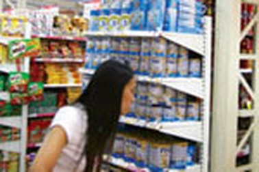 Thị trường sữa lại đột ngột tăng giá mạnh