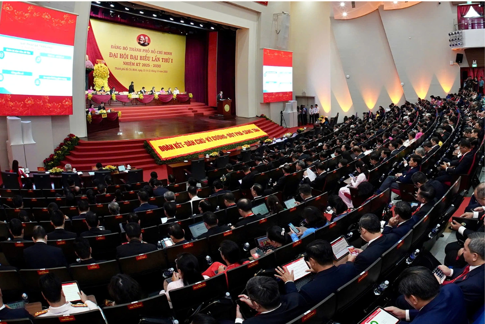 Doanh nghiệp, chuyên gia đặt kỳ vọng lớn vào tương lai TPHCM - 1 Doanh nghiệp, chuyên gia đặt kỳ vọng lớn vào tương lai TPHCM - 1