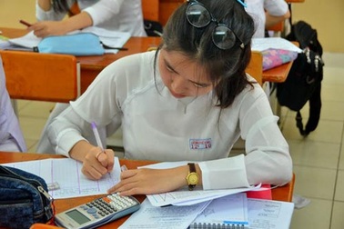 Lúng túng ra đề thi trắc nghiệm