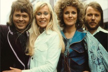 Đàn piano huyền thoại của ban nhạc ABBA có giá hàng chục tỉ đồng