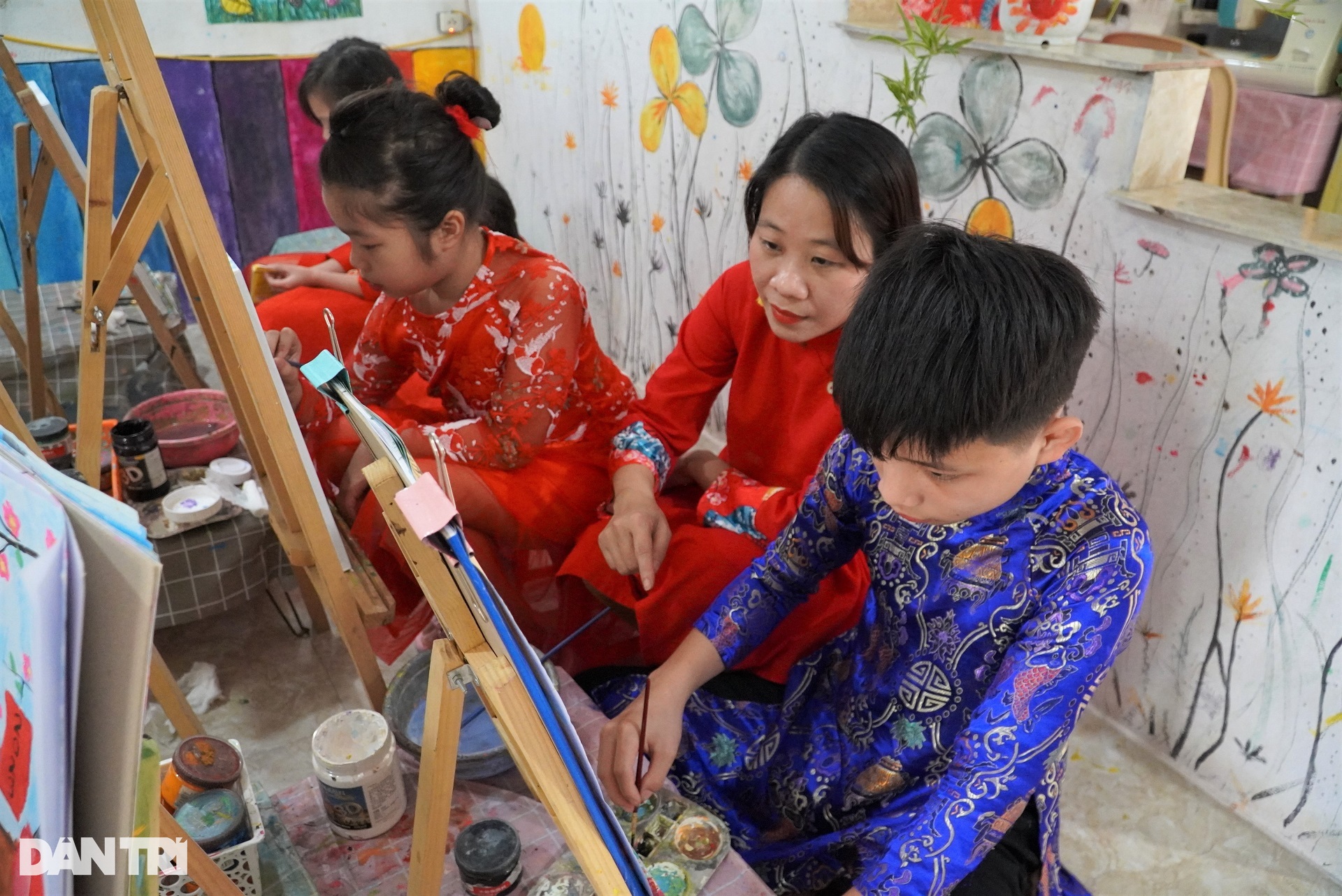 Nghỉ việc ở Hà Nội, cô gái trẻ về quê mở lớp dạy vẽ cho trẻ em - 10 Nghỉ việc ở Hà Nội, cô gái trẻ về quê mở lớp dạy vẽ cho trẻ em - 10