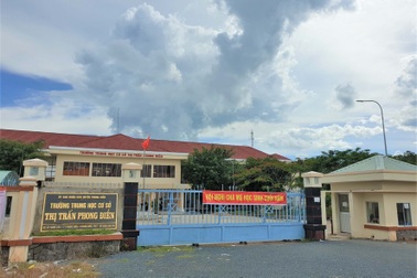 Nam sinh lớp 9 bị bảo vệ của trường đánh gãy xương hàm