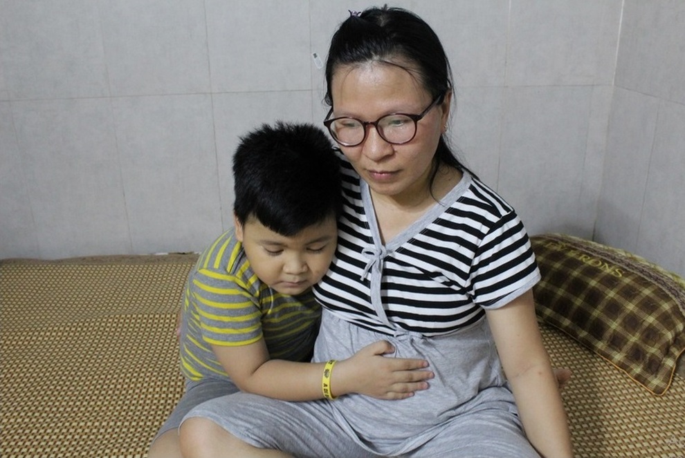 Bạn đọc giúp đỡ mẹ bầu vượt mặt chăm con ung thư hơn 262 triệu đồng - 2 Bạn đọc giúp đỡ mẹ bầu vượt mặt chăm con ung thư hơn 262 triệu đồng - 2