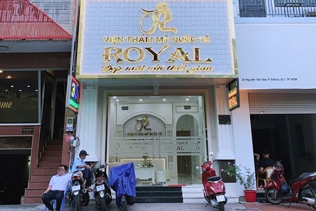 TPHCM: Quản lý phòng khám kinh doanh botulinum toxin trôi nổi - 2 TPHCM: Quản lý phòng khám kinh doanh botulinum toxin trôi nổi - 2