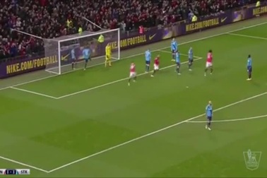 Bàn thắng không hợp lệ của Mata