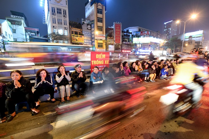 Hàng nghìn người dâng sao giải hạn ở chùa Phúc Khánh