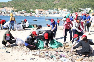 Phấn đấu đến 2030, 100% các khu du lịch biển không sử dụng đồ nhựa dùng một lần